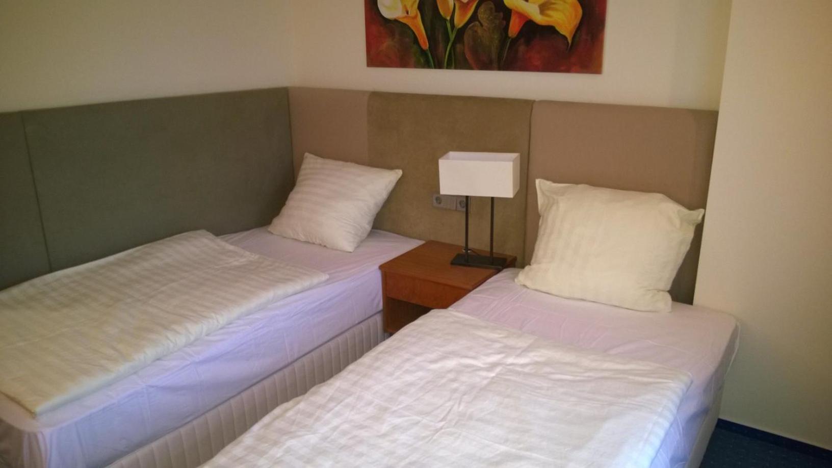 Motel Monteur Ашерслебен Экстерьер фото