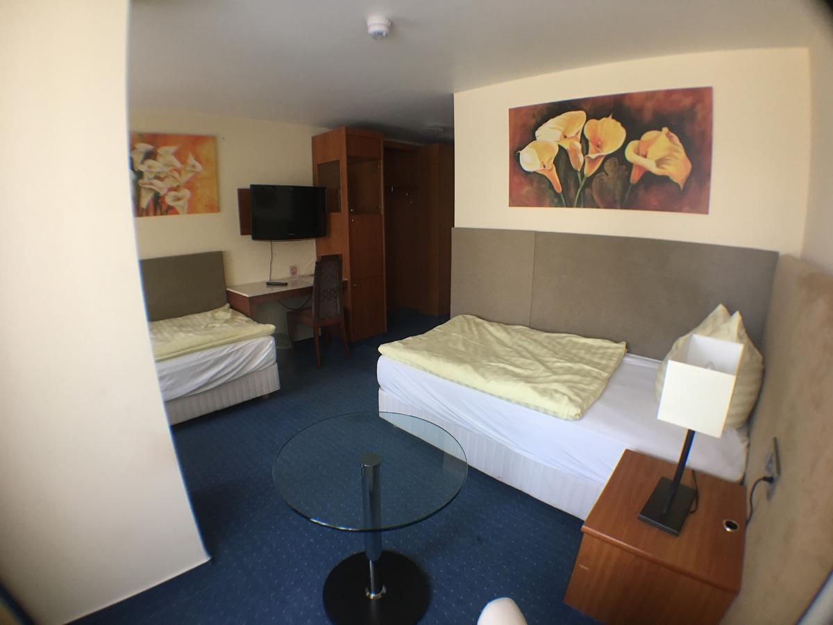 Motel Monteur Ашерслебен Экстерьер фото