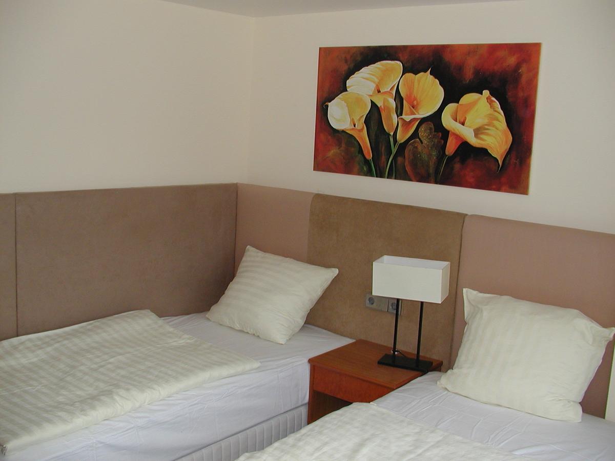 Motel Monteur Ашерслебен Экстерьер фото