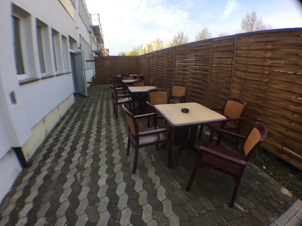 Motel Monteur Ашерслебен Экстерьер фото